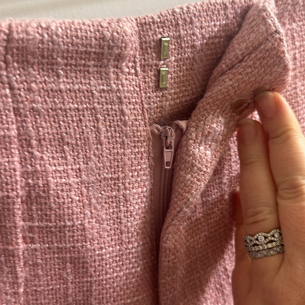 Entro Pink Tweed Shorts - Picture 4 of 5
